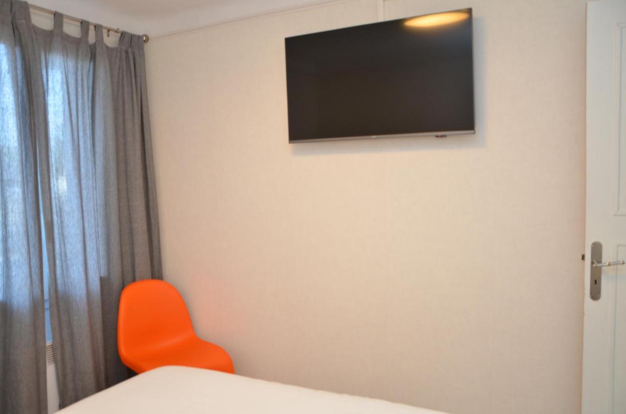 Les Pieds Dans L'Eau Apartment Saint-Cyr-sur-Mer Exterior photo